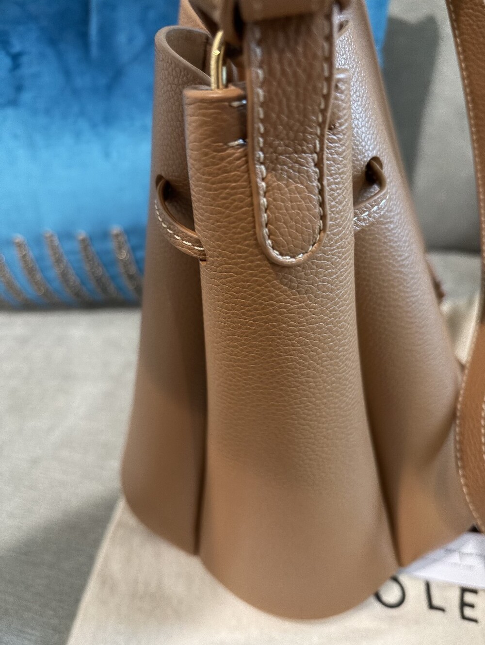 Polène Numéro Huit Tan Pebbled Leather Bucket Handbag/shoulder bag/ crossbody - Picture 5 of 13